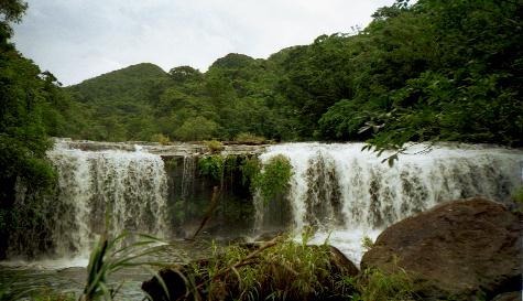 西田川（サンガラ）の滝